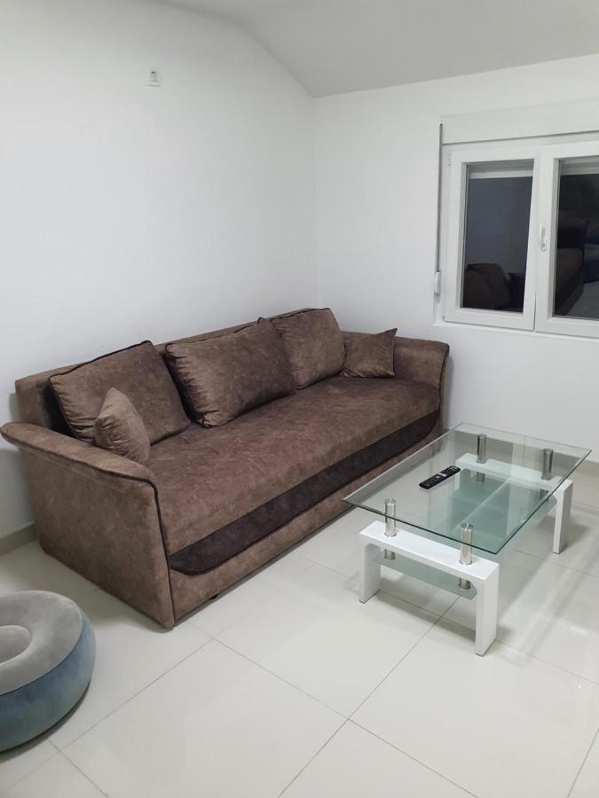 Apartman Tolosi 2 波德戈里察 外观 照片