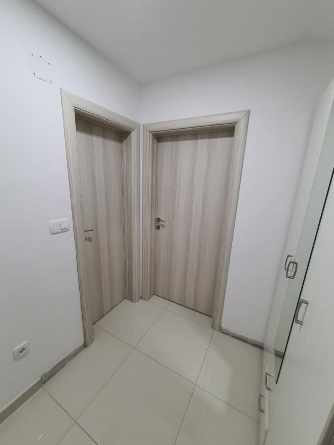 Apartman Tolosi 2 波德戈里察 外观 照片